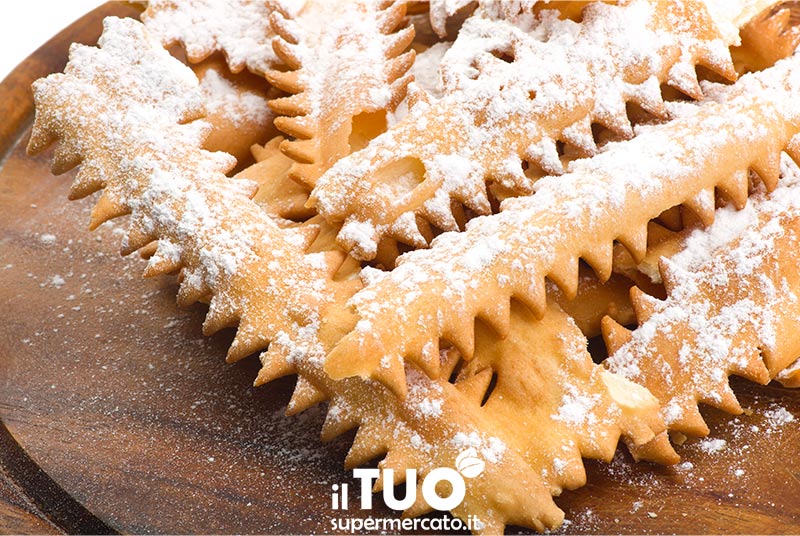 Chiacchiere o bugie: una dolce nota per Carnevale